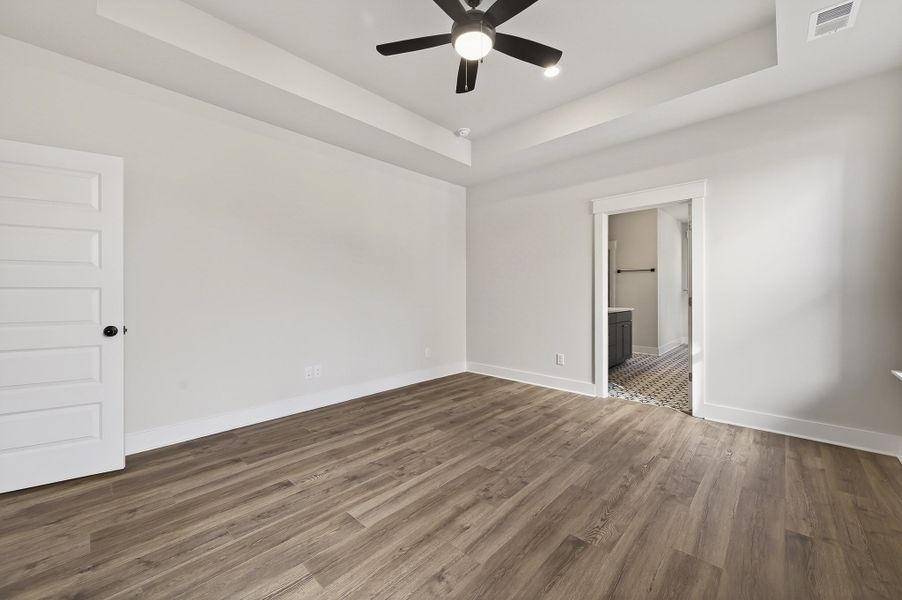 Representative unfurnished interior of a home built from the Beckham by Hunter Quinn Homes in Greenwood County Homes, Ninety Six (Image 23).
