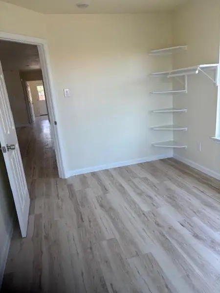 Spacious, unfurnished interior of a new home in , Itasca (Image 11).