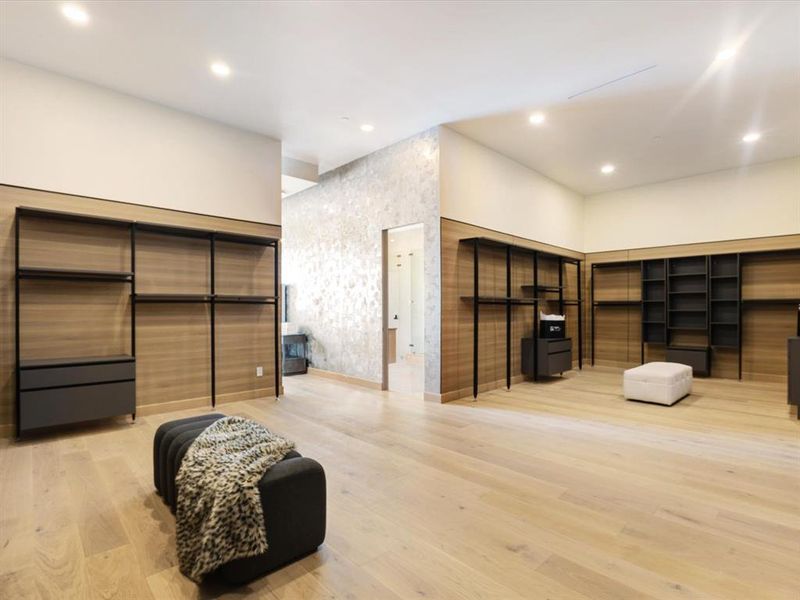 Image 28 of a home in .