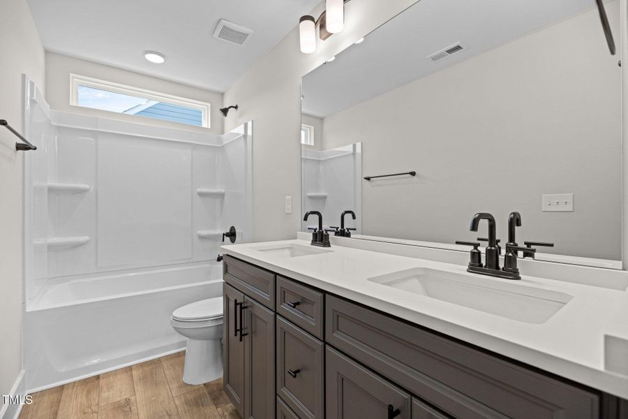 38-web-or-mls-596A7718