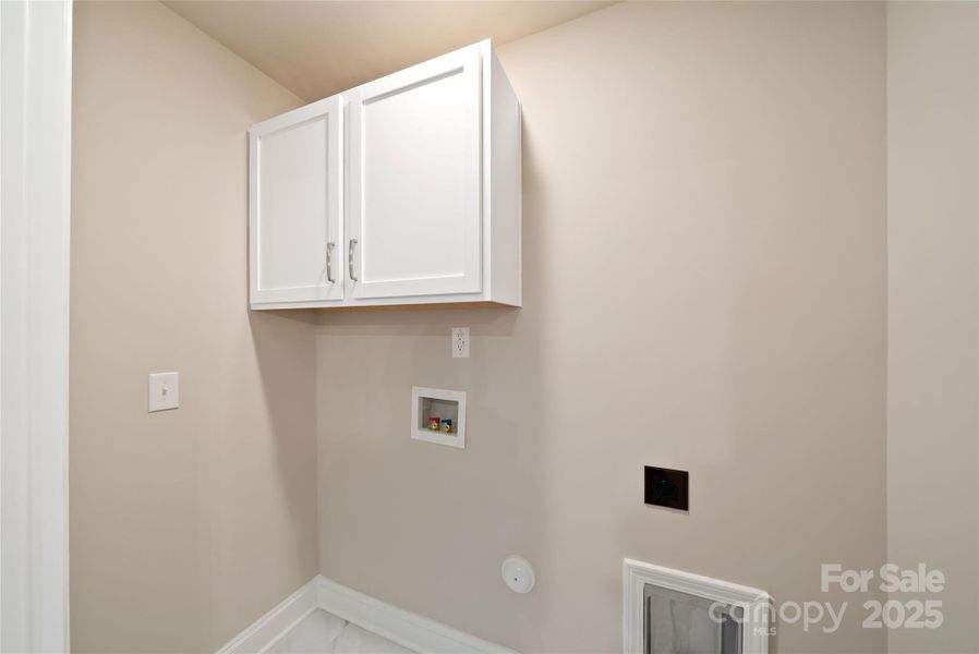 Spacious, unfurnished interior of a new home in , Monroe (Image 22).