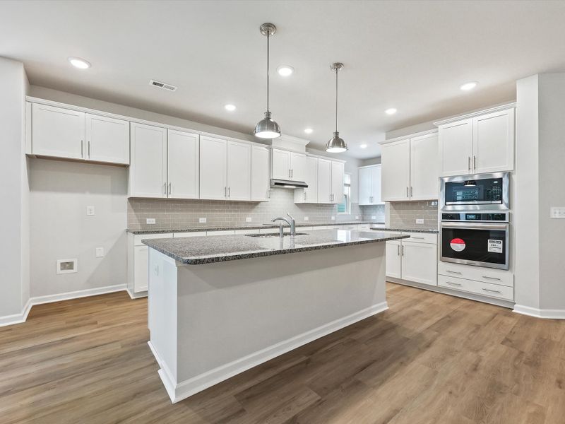 The Hemingway - Kitchen