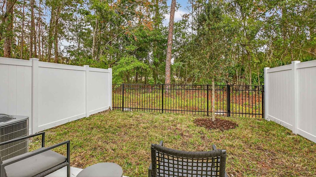 Exterior details and patio area of a home in Hansen Creek, Jacksonville (Image 2).