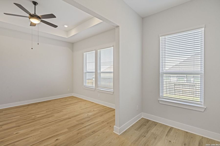 Spacious, unfurnished interior of a new home in Potranco West, Castroville (Image 20).