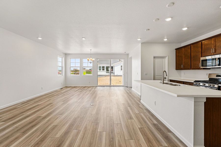 Representative unfurnished interior of a home built from the The Castlewood by Taylor Morrison in The Aurora Highlands Landmark Collection, Aurora (Image 19).