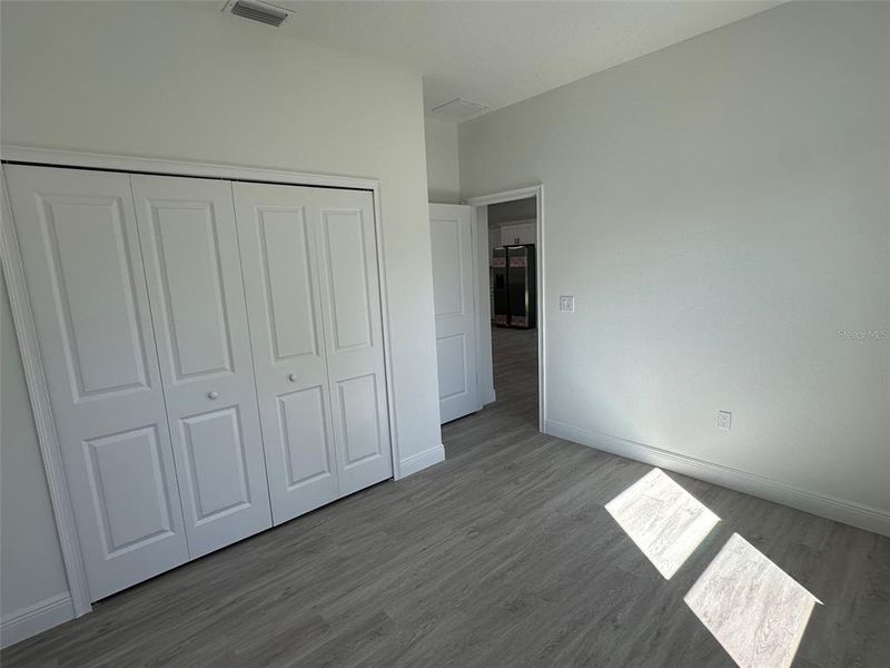 Spacious, unfurnished interior of a new home in , Citrus Springs (Image 33).