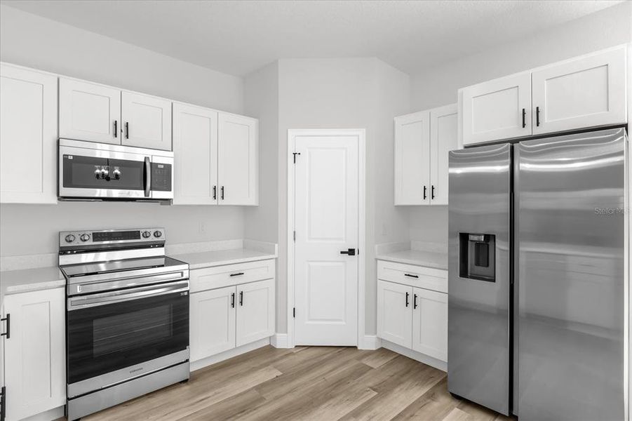 Furnished interior view inside a new home in , Ocala (Image 10).