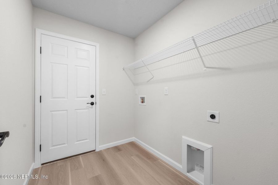 Spacious, unfurnished interior of a new home in , Jacksonville (Image 22).