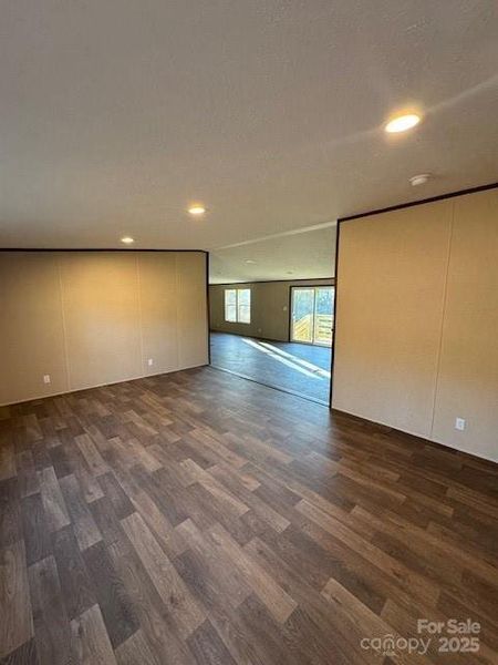 Spacious, unfurnished interior of a new home in , Lincolnton (Image 4).