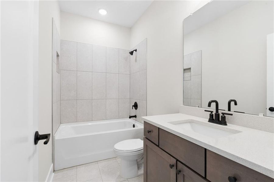 Furnished interior view inside a new home in Meadow Brook Farms, Cumming (Image 6).