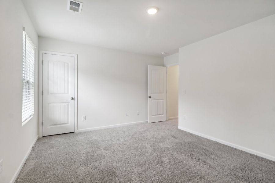 Representative unfurnished interior of a home built from the Kingston ll by Great Southern Homes in Portrait Hills, Aiken (Image 39).
