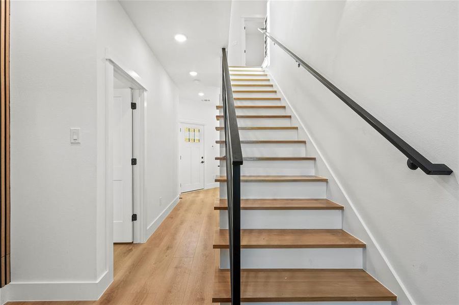 Spacious, unfurnished interior of a new home in , Dallas (Image 21).