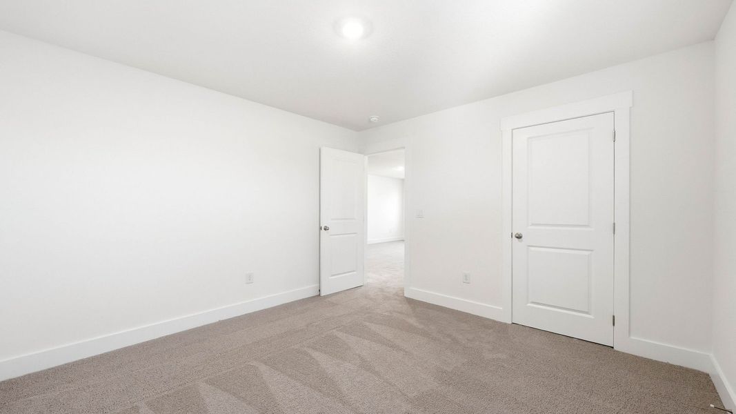 Spacious, unfurnished interior of a new home in Fieldcrest Acres, Blountville (Image 24).