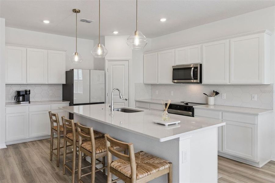 Furnished interior view inside a new home in , Lake Alfred (Image 9).