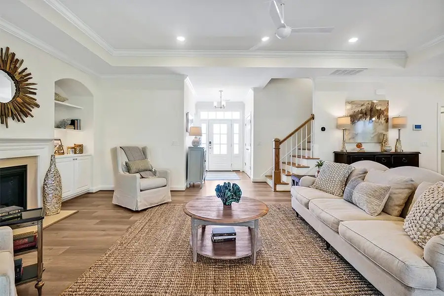 Hamilton Bay, Great Room