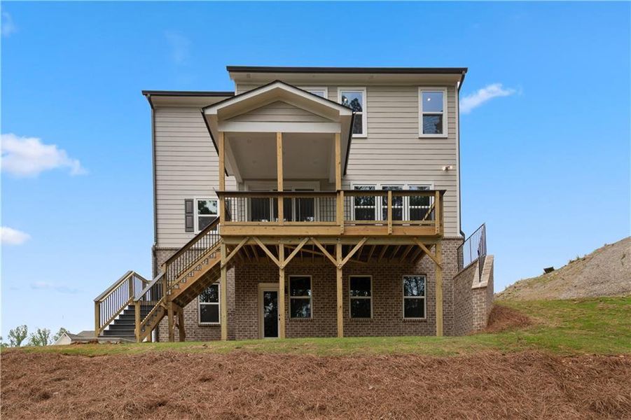 Exterior details and patio area of a home in Tiberon Woods, Cumming (Image 4).
