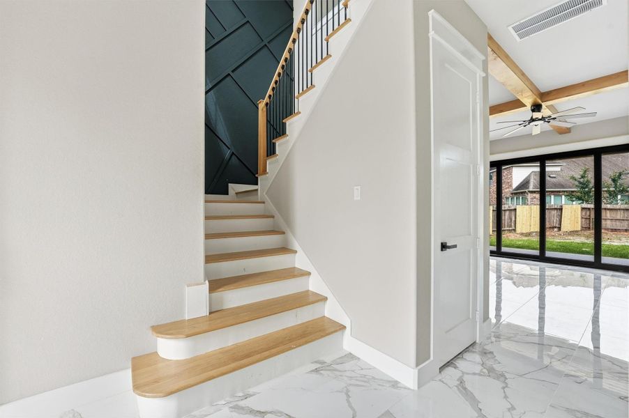 Spacious, unfurnished interior of a new home in , Conroe (Image 14).