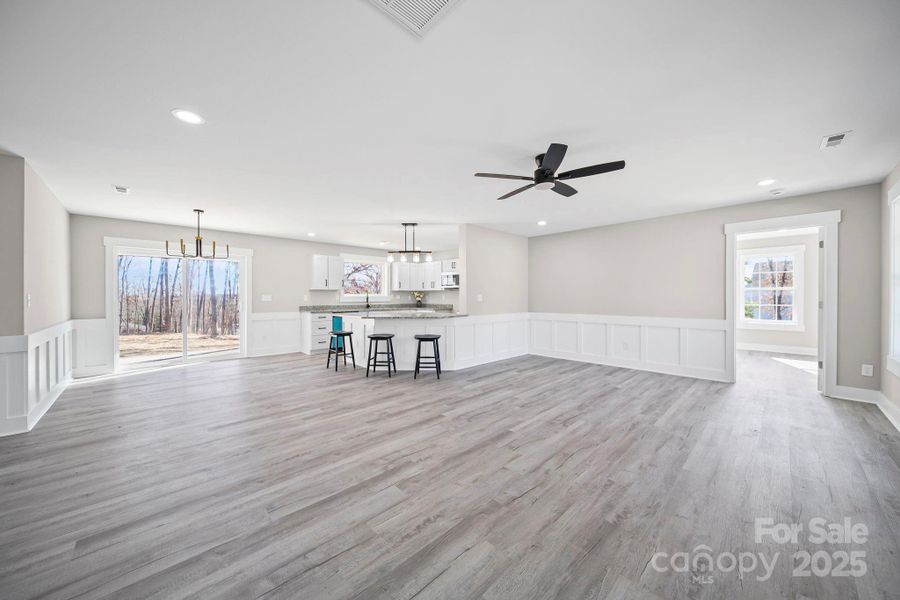 Spacious, unfurnished interior of a new home in , Peachland (Image 19).