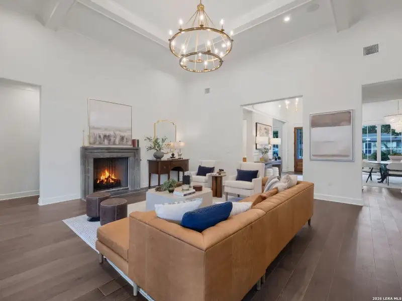 Furnished interior view inside a new home in , Alamo Heights (Image 29).