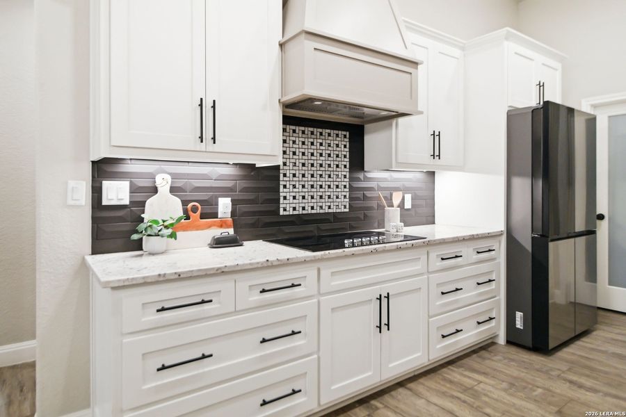 Furnished interior view inside a new home in , La Vernia (Image 17).