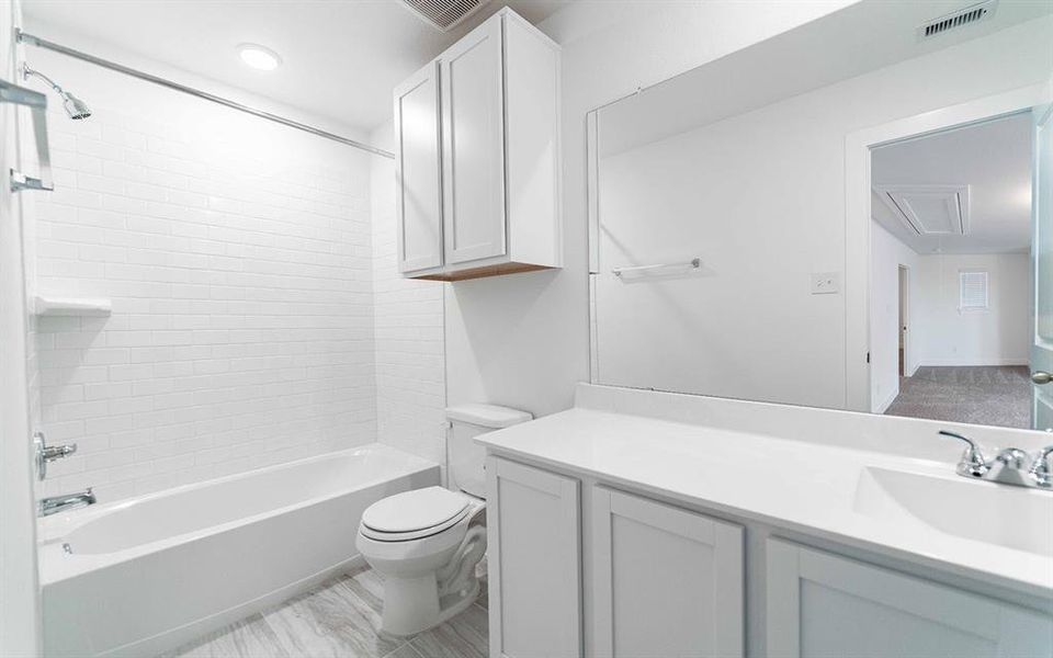 Furnished interior view inside a new home in River Ranch Meadows, Dayton (Image 9).