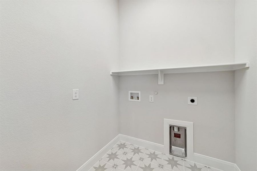 Image 32 of a home in Mantua Point Gardens.