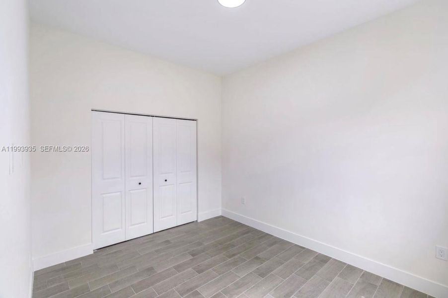 Spacious, unfurnished interior of a new home in , Lehigh Acres (Image 20).