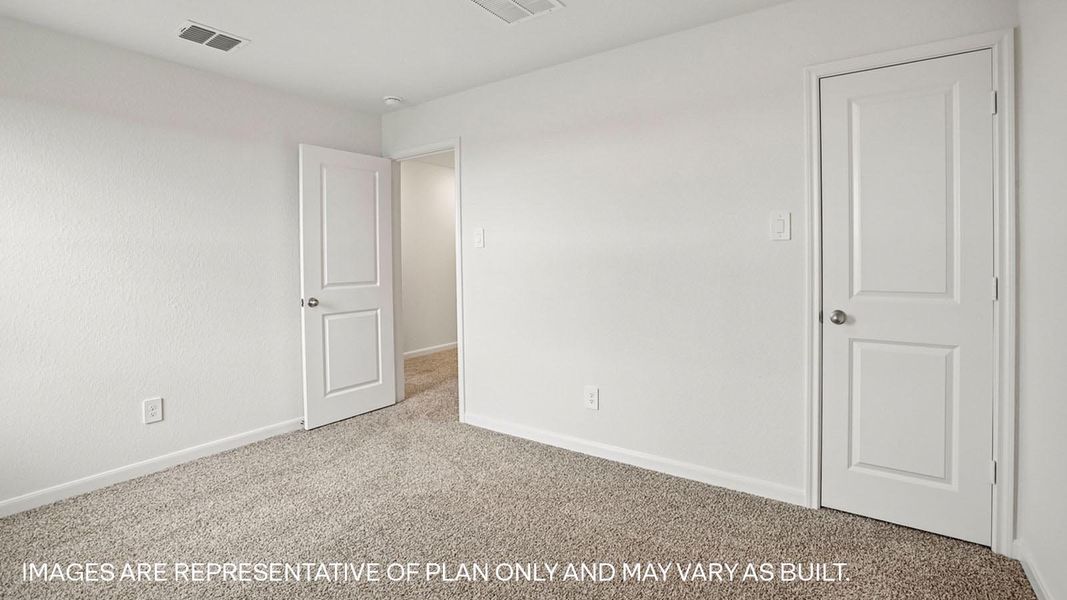 Representative unfurnished interior of a home built from the The Pierce by D.R. Horton in Briarwood, Elgin (Image 33).