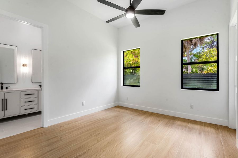 030-5701OldOrangeRoad-Jupiter-FL-33458-F