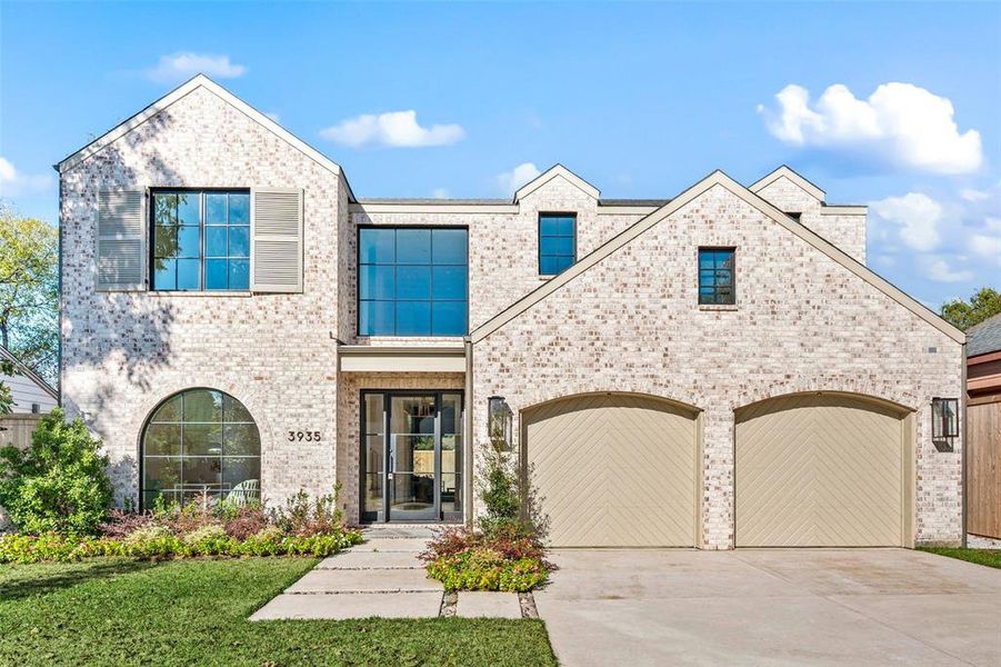 Front exterior of a new home in , Dallas, TX, highlighting curb appeal (Image 26). Front exterior of a new home in , Dallas, TX, highlighting curb appeal (Image 26).