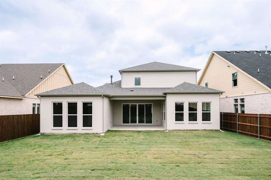 Exterior details and patio area of a home in , Aledo (Image 4).