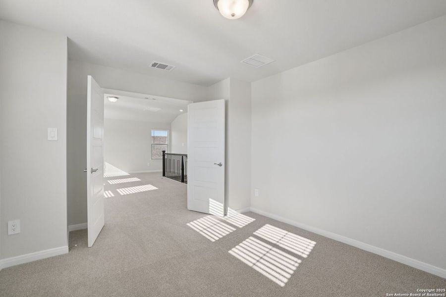 Spacious, unfurnished interior of a new home in Carmel Ranch, Schertz (Image 45). Spacious, unfurnished interior of a new home in Carmel Ranch, Schertz (Image 45).