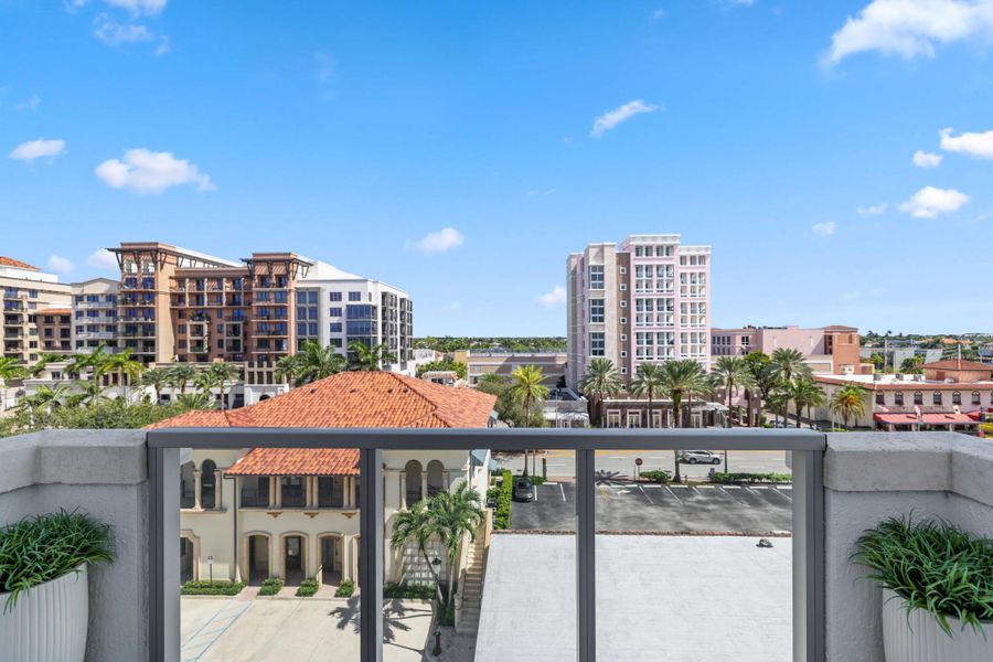 475 E Royal Palm Road - 91 475 E Royal Palm Road - 91