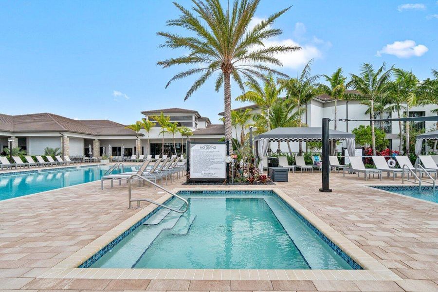 Valencia Grand Amenities Valencia Grand Amenities