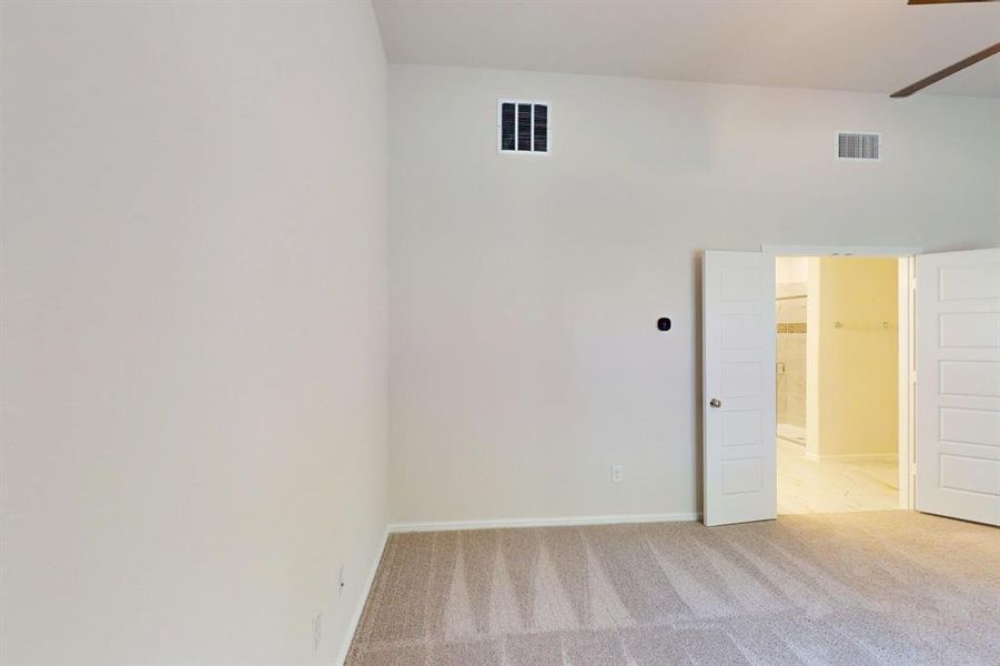 Spacious, unfurnished interior of a new home in The Preserve, Justin (Image 28).