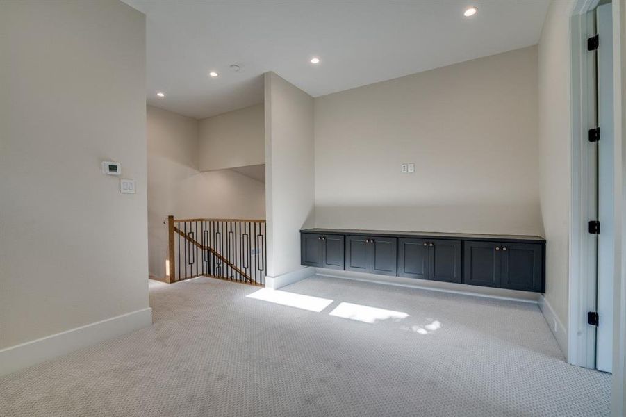 Spacious, unfurnished interior of a new home in , Richardson (Image 31).