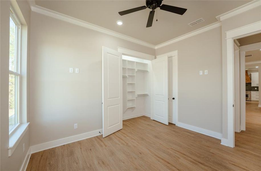 Spacious, unfurnished interior of a new home in , Tyler (Image 10).