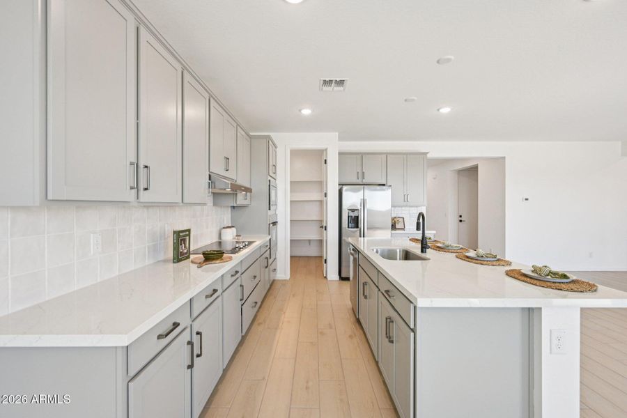 16-web-or-mls-W Brown St-S2703-016