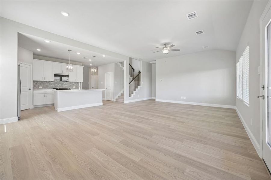 Spacious, unfurnished interior of a new home in Lakehaven - Signature Series, Farmersville (Image 18).