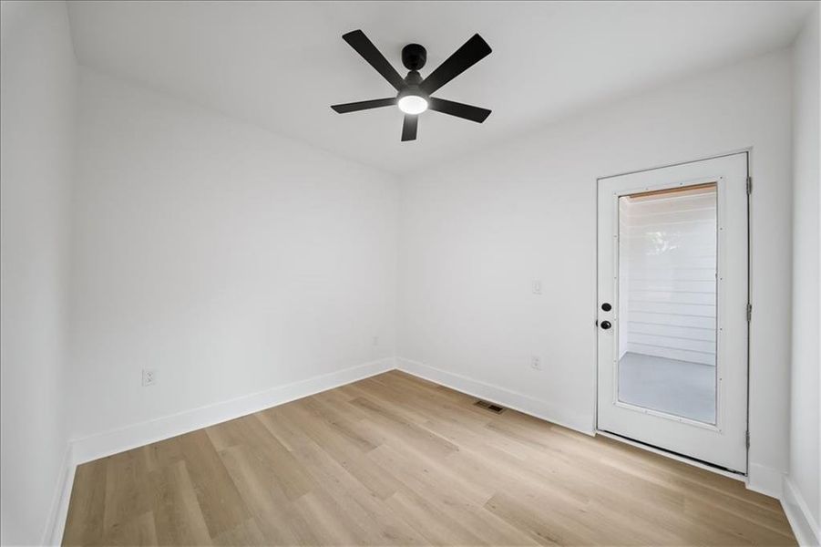 Spacious, unfurnished interior of a new home in , Atlanta (Image 23).