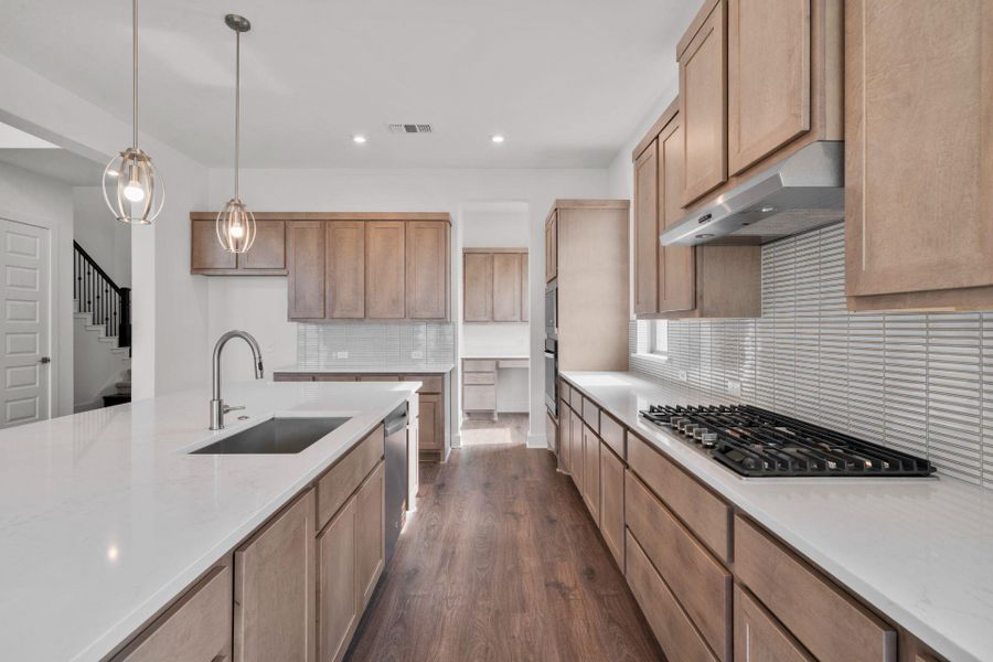 Stunning finishes in Light & Bright Kitchen