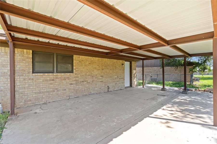 Exterior details and patio area of a home in , Brownwood (Image 16).