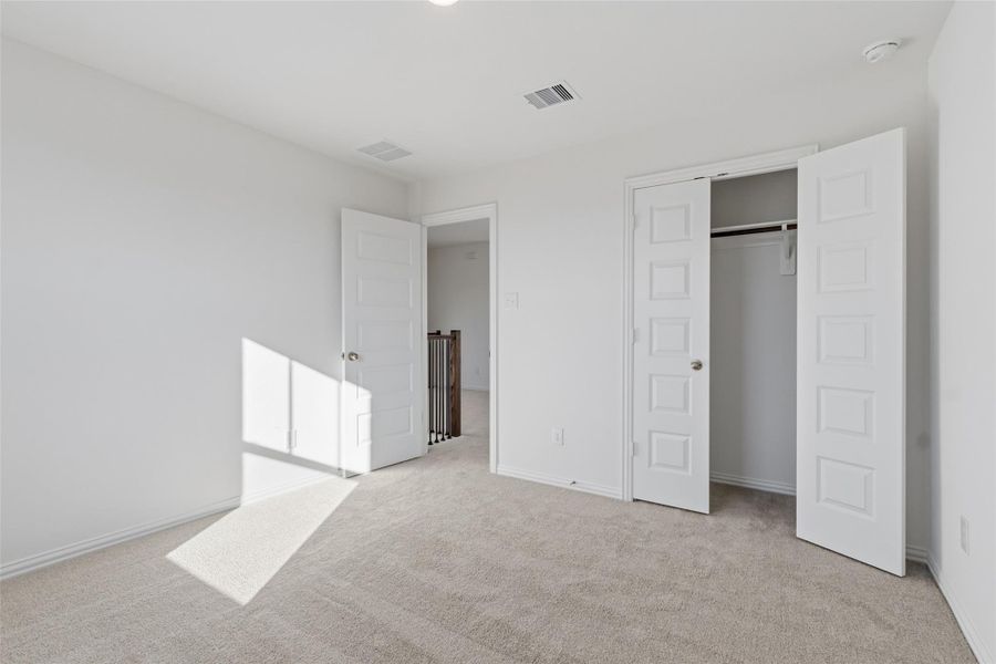 Spacious, unfurnished interior of a new home in Oakwood Estates, Waller (Image 25).
