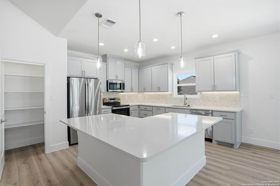 Furnished interior view inside a new home in , Canyon Lake (Image 12).