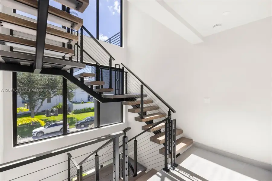 Spacious, unfurnished interior of a new home in , Fort Lauderdale (Image 26). Spacious, unfurnished interior of a new home in , Fort Lauderdale (Image 26).