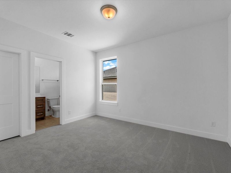 Spacious, unfurnished interior of a new home in Woodson’s Reserve, Spring (Image 25).
