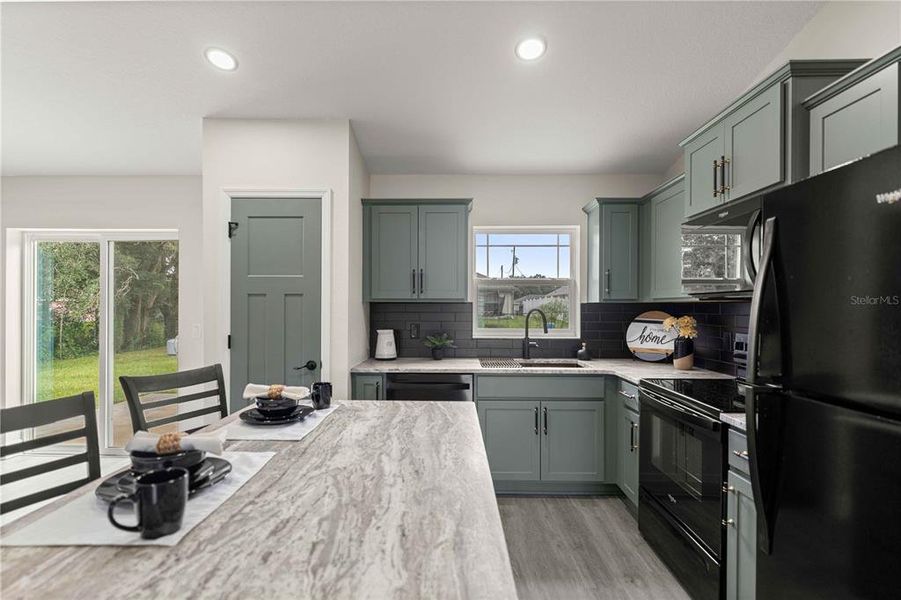 Furnished interior view inside a new home in , Dunnellon (Image 9).