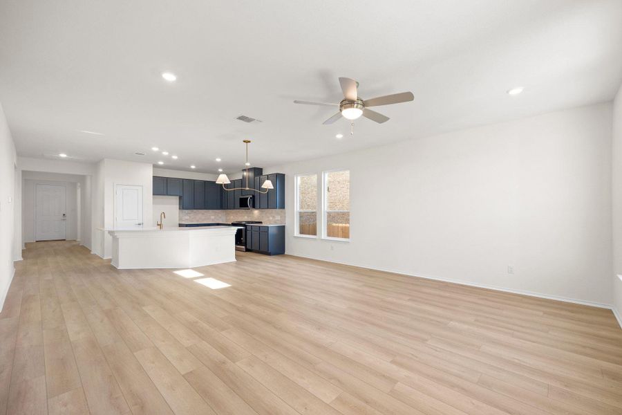 Spacious, unfurnished interior of a new home in Salerno - Classic Collection, Round Rock (Image 15). Spacious, unfurnished interior of a new home in Salerno - Classic Collection, Round Rock (Image 15).