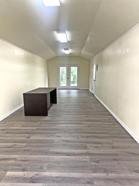 Spacious, unfurnished interior of a new home in , Yantis (Image 22).
