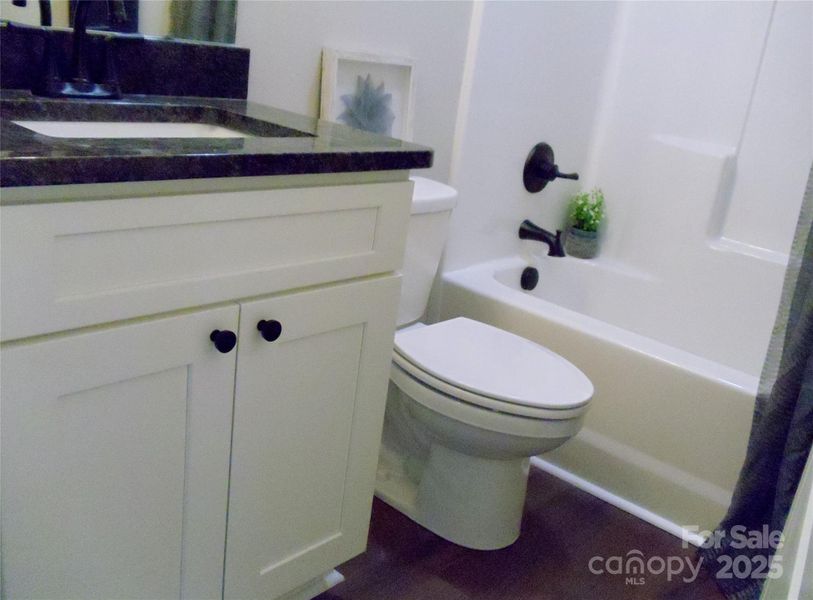 Image 41 of a home in .